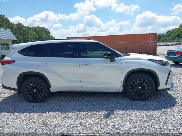 2023 TOYOTA HIGHLANDER XSE