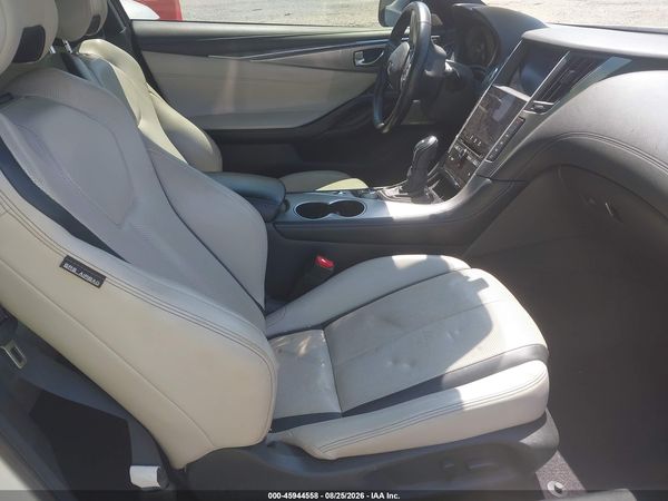 2022 INFINITI Q60 LUXE — I5