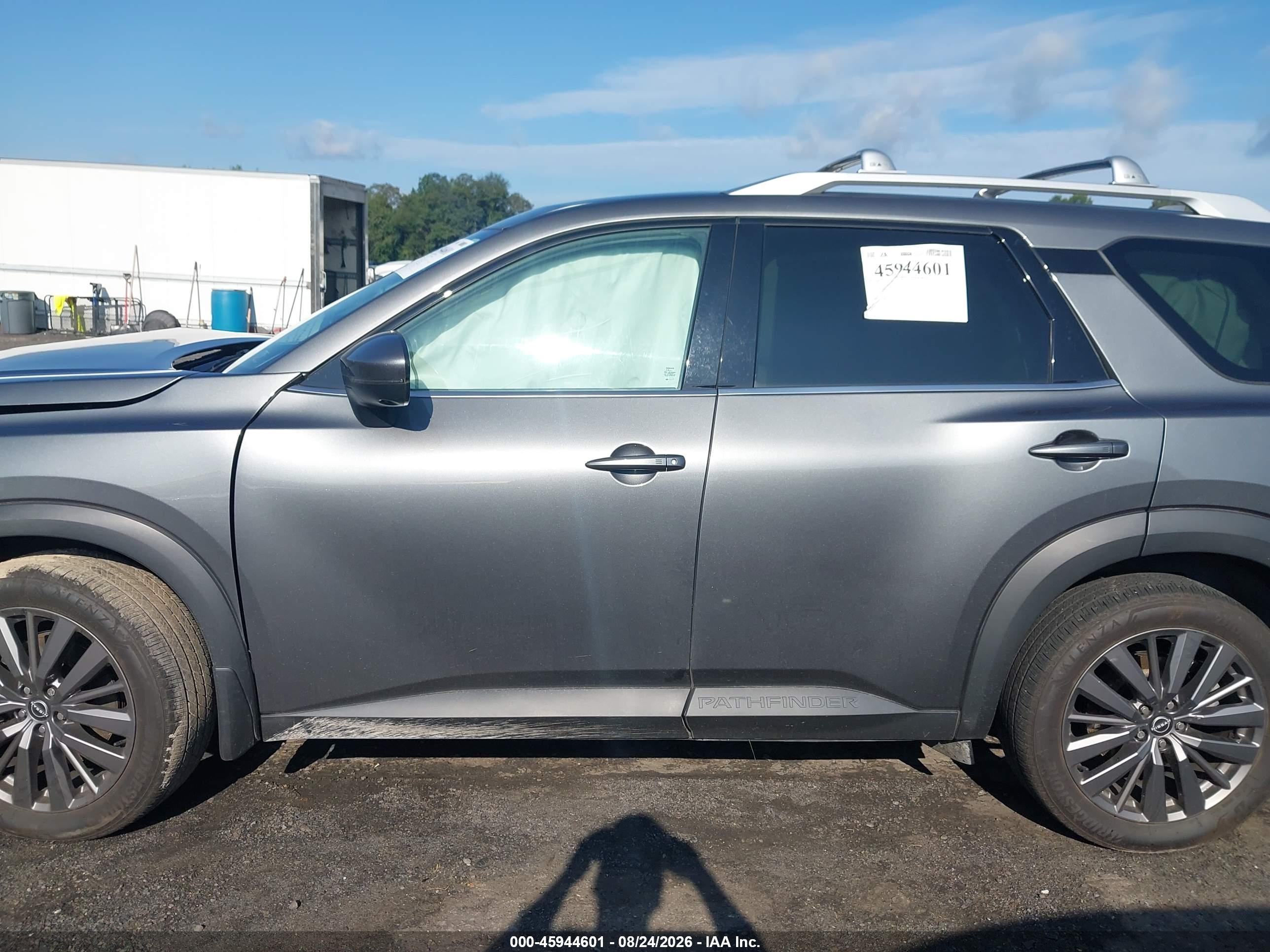 2023 NISSAN PATHFINDER SL 4WD