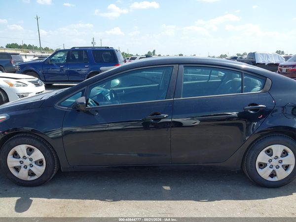 2017 KIA FORTE LX