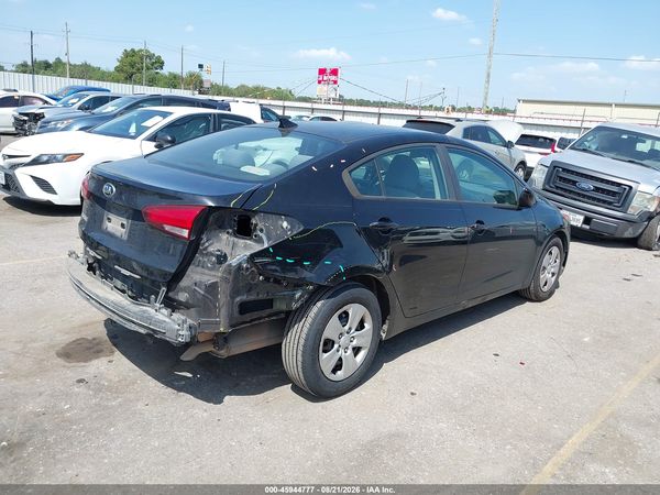 2017 KIA FORTE LX