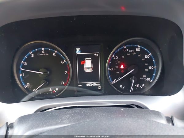 2017 TOYOTA RAV4 LE — I7