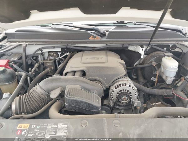 2013 CHEVROLET TAHOE LT — I10