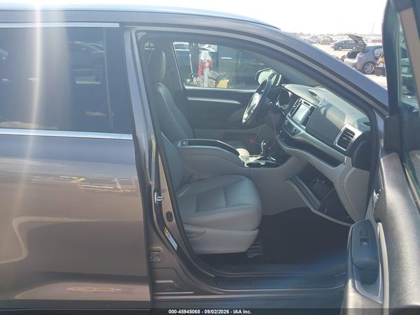 2016 TOYOTA HIGHLANDER XLE V6 — I5