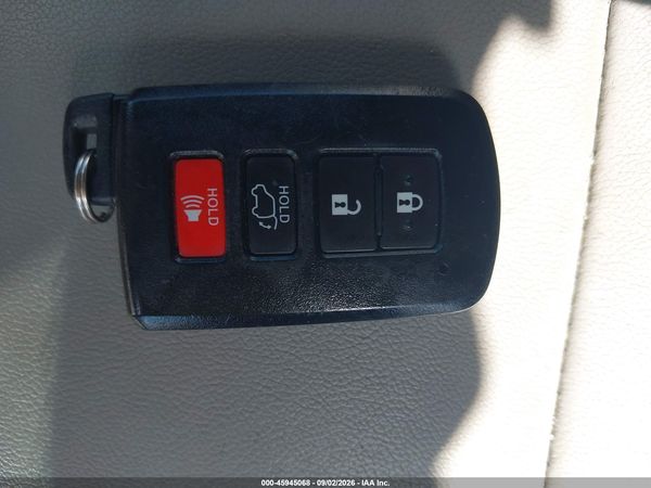 2016 TOYOTA HIGHLANDER XLE V6 — I11