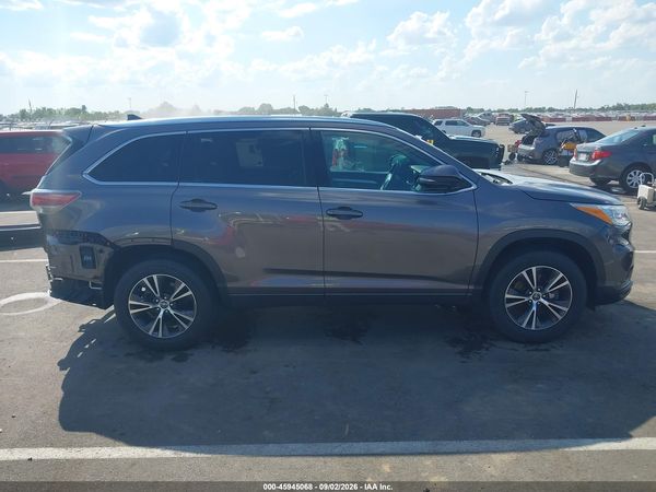 2016 TOYOTA HIGHLANDER XLE V6 — I116