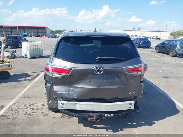 2016 TOYOTA HIGHLANDER XLE V6 — I119