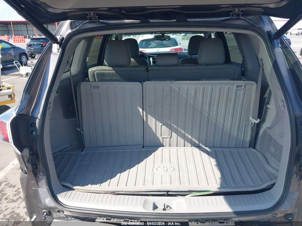 2016 TOYOTA HIGHLANDER XLE V6 — I152