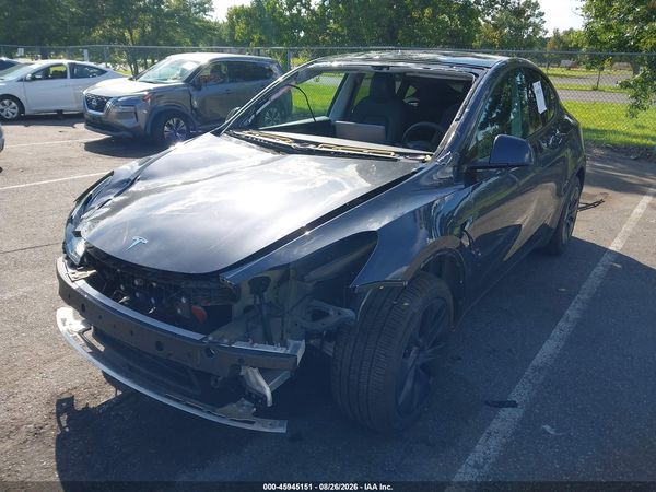 2025 TESLA MODEL Y — I2
