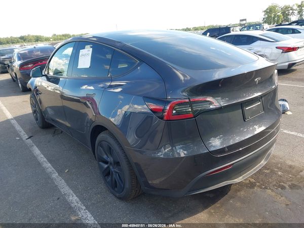 2025 TESLA MODEL Y — I3