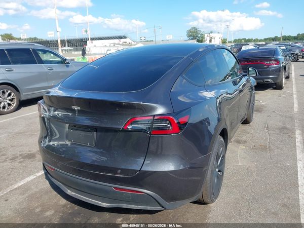 2025 TESLA MODEL Y — I4
