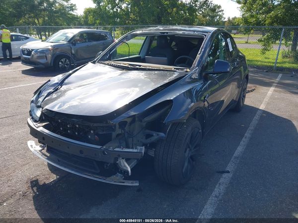 2025 TESLA MODEL Y — I6