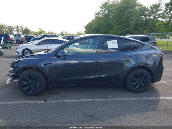 2025 TESLA MODEL Y — I117