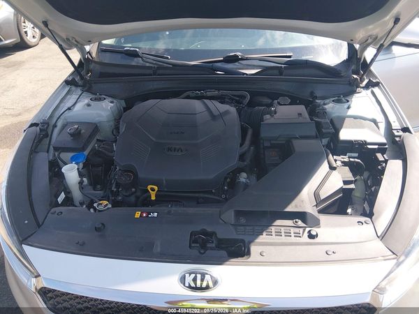2017 KIA CADENZA PREMIUM
