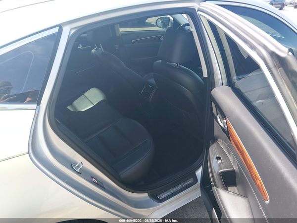 2017 KIA CADENZA PREMIUM
