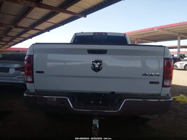 2016 RAM 1500 SLT