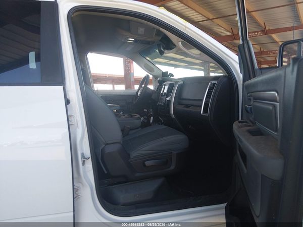 2016 RAM 1500 SLT
