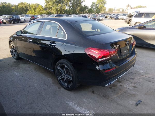 2022 MERCEDES-BENZ A 220 4MATIC