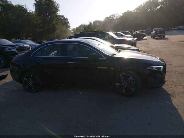 2022 MERCEDES-BENZ A 220 4MATIC