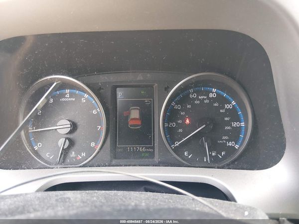 2018 TOYOTA RAV4 XLE — I7