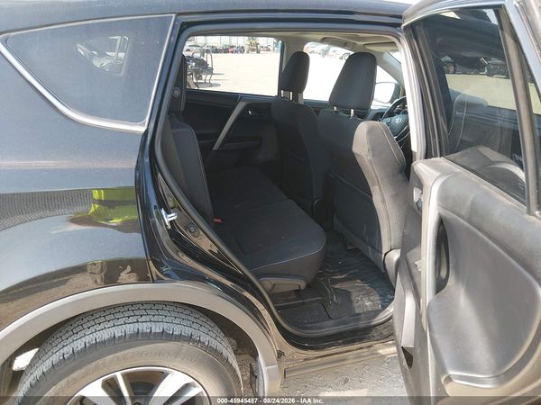 2018 TOYOTA RAV4 XLE — I8