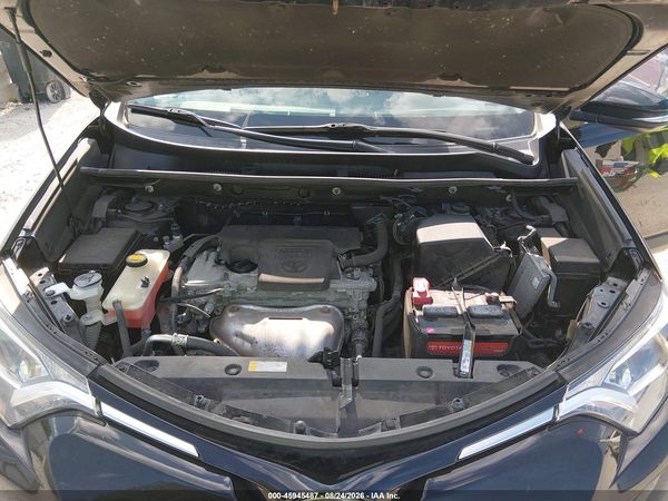 2018 TOYOTA RAV4 XLE — I10