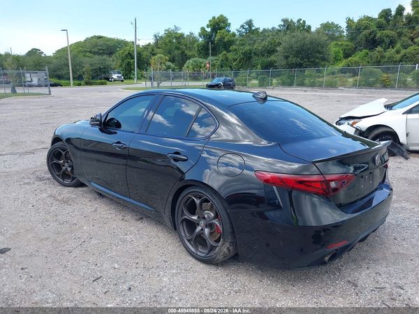 2017 ALFA ROMEO GIULIA TI RWD