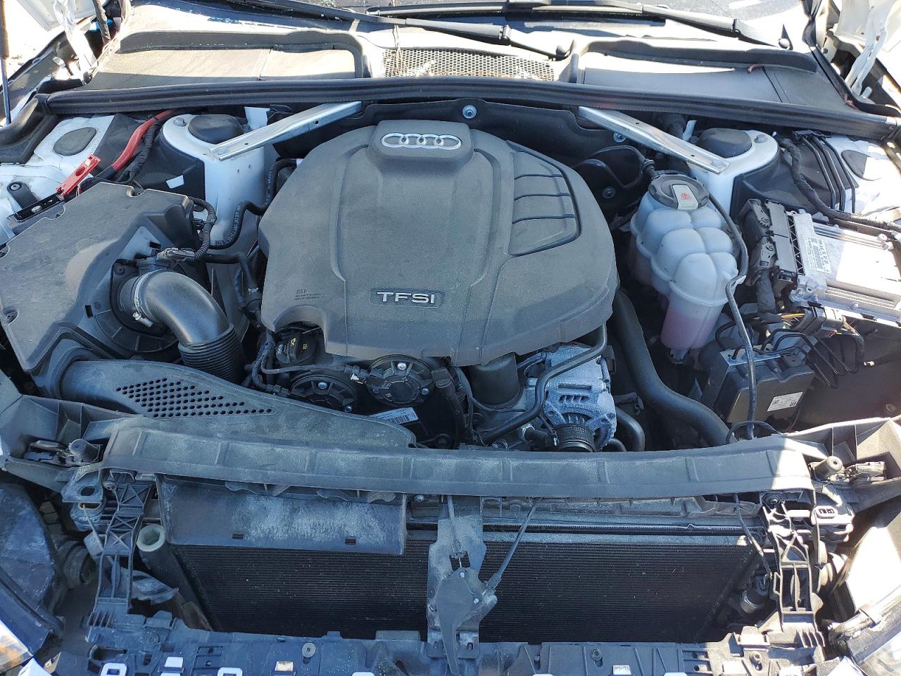 2019 AUDI A4 Premium, Titanium