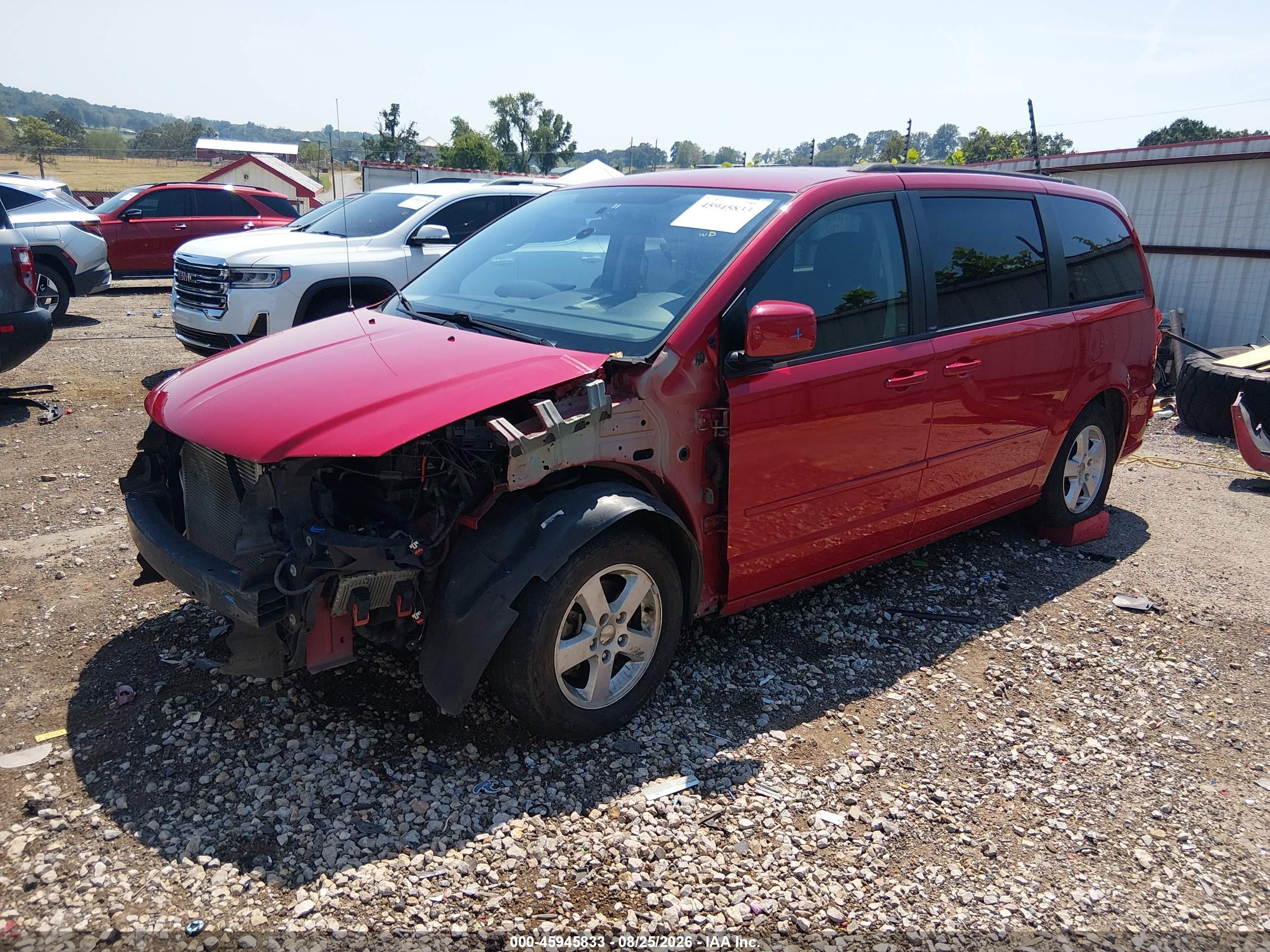 2013 DODGE GRAND CARAVAN SXT — I2