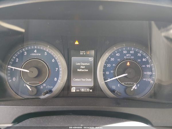 2019 TOYOTA SIENNA LE 8 PASSENGER — I7
