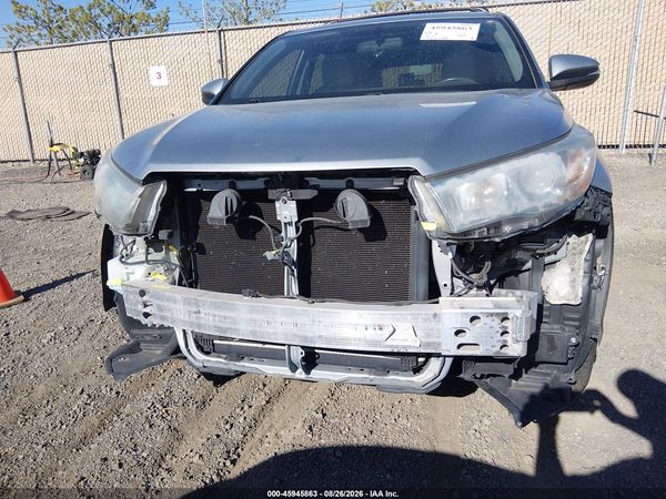2016 TOYOTA HIGHLANDER LE PLUS V6