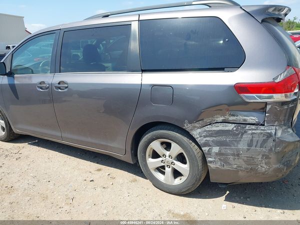 2014 TOYOTA SIENNA LE V6 8 PASSENGER