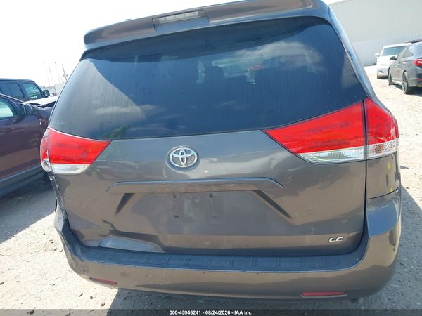2014 TOYOTA SIENNA LE V6 8 PASSENGER