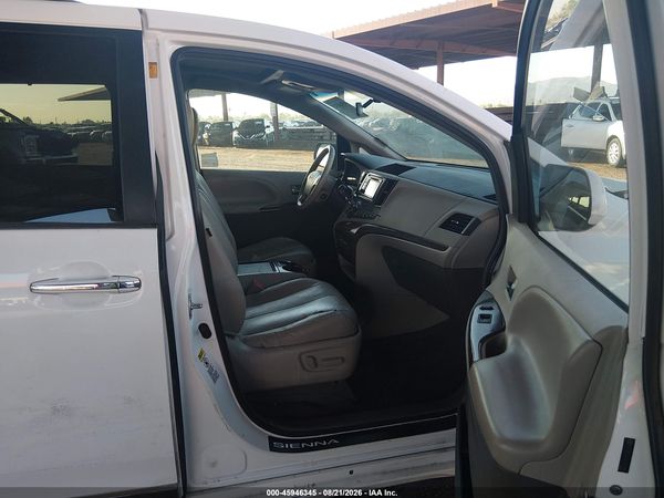 2012 TOYOTA SIENNA XLE V6 8 PASSENGER — I5