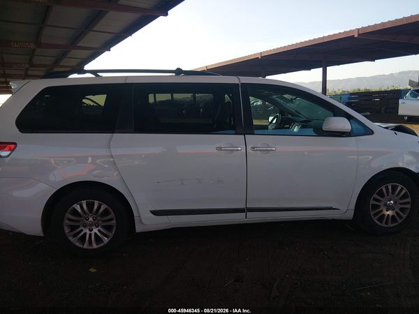2012 TOYOTA SIENNA XLE V6 8 PASSENGER — I116