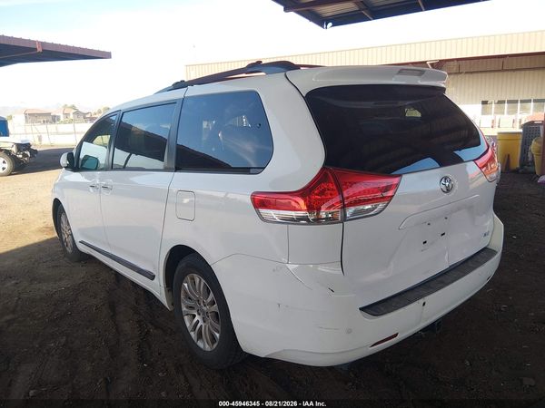2012 TOYOTA SIENNA XLE V6 8 PASSENGER — I155