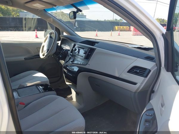 2013 TOYOTA SIENNA LE V6 8 PASSENGER