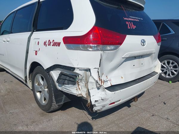 2013 TOYOTA SIENNA LE V6 8 PASSENGER