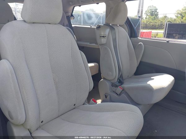 2013 TOYOTA SIENNA LE V6 8 PASSENGER