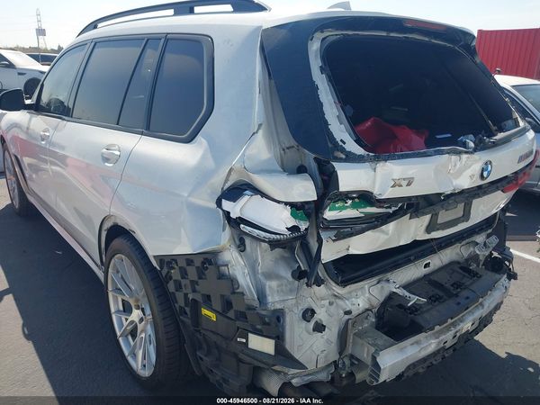 2021 BMW X7 M50I