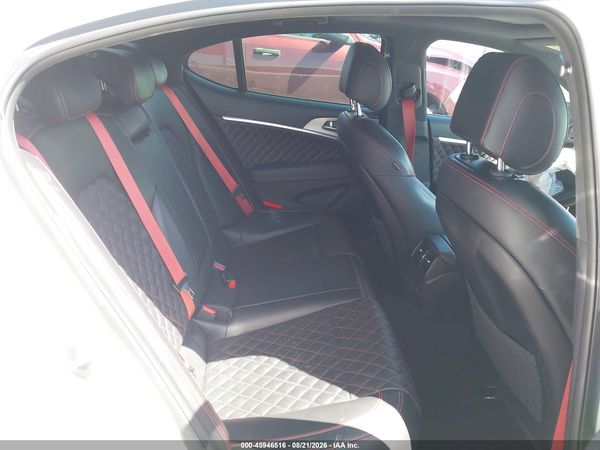 2022 GENESIS G70 3.3T RWD
