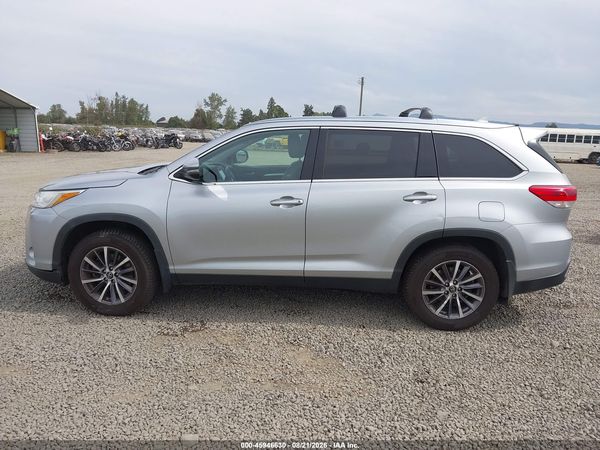 2019 TOYOTA HIGHLANDER XLE