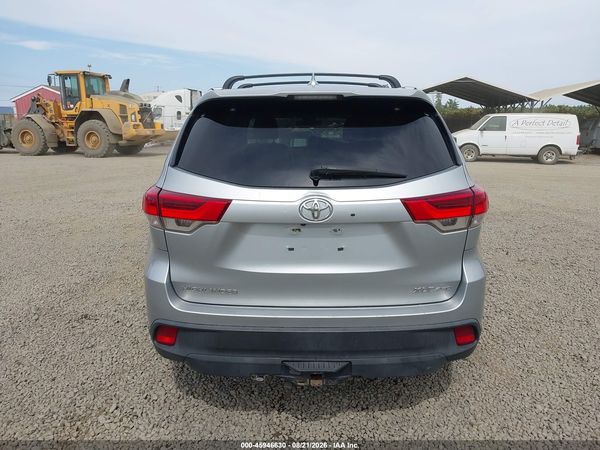 2019 TOYOTA HIGHLANDER XLE