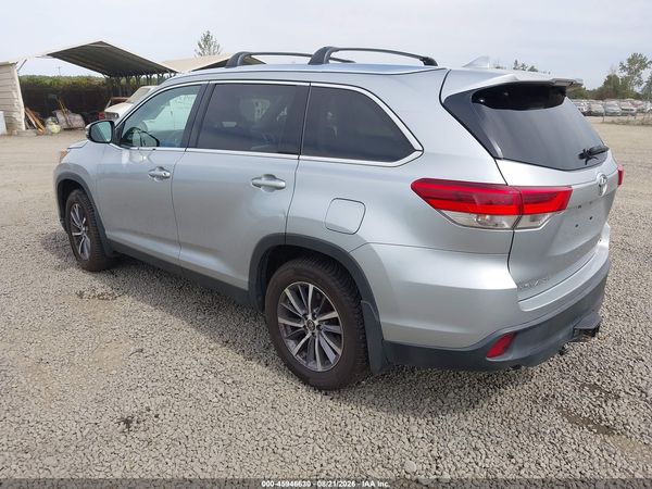 2019 TOYOTA HIGHLANDER XLE