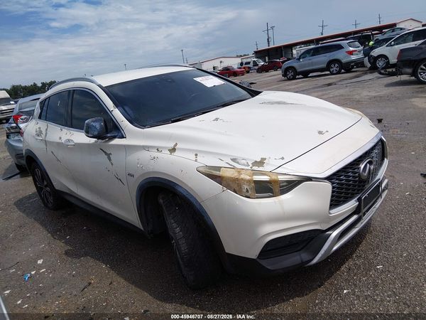 2018 INFINITI QX30 LUXURY — I1
