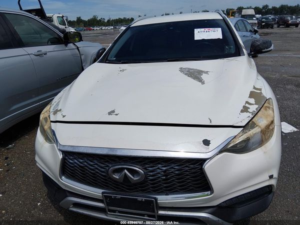 2018 INFINITI QX30 LUXURY — I6