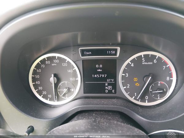 2018 INFINITI QX30 LUXURY — I7