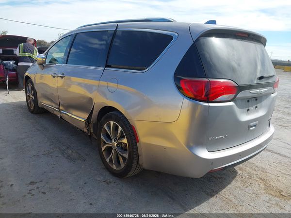 2017 CHRYSLER PACIFICA LIMITED — I3