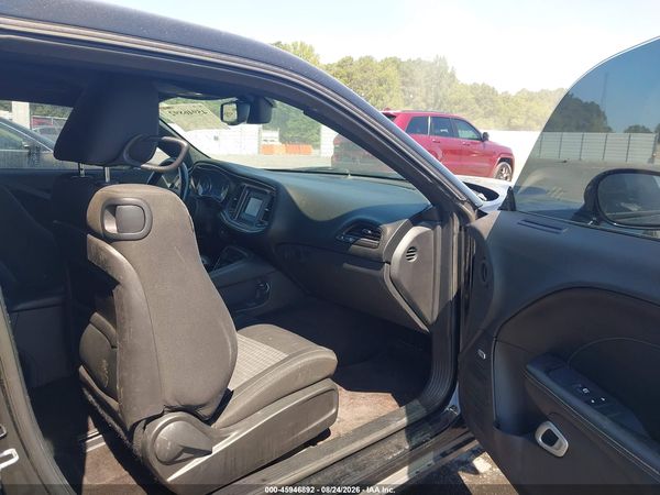 2016 DODGE CHALLENGER SXT — I5