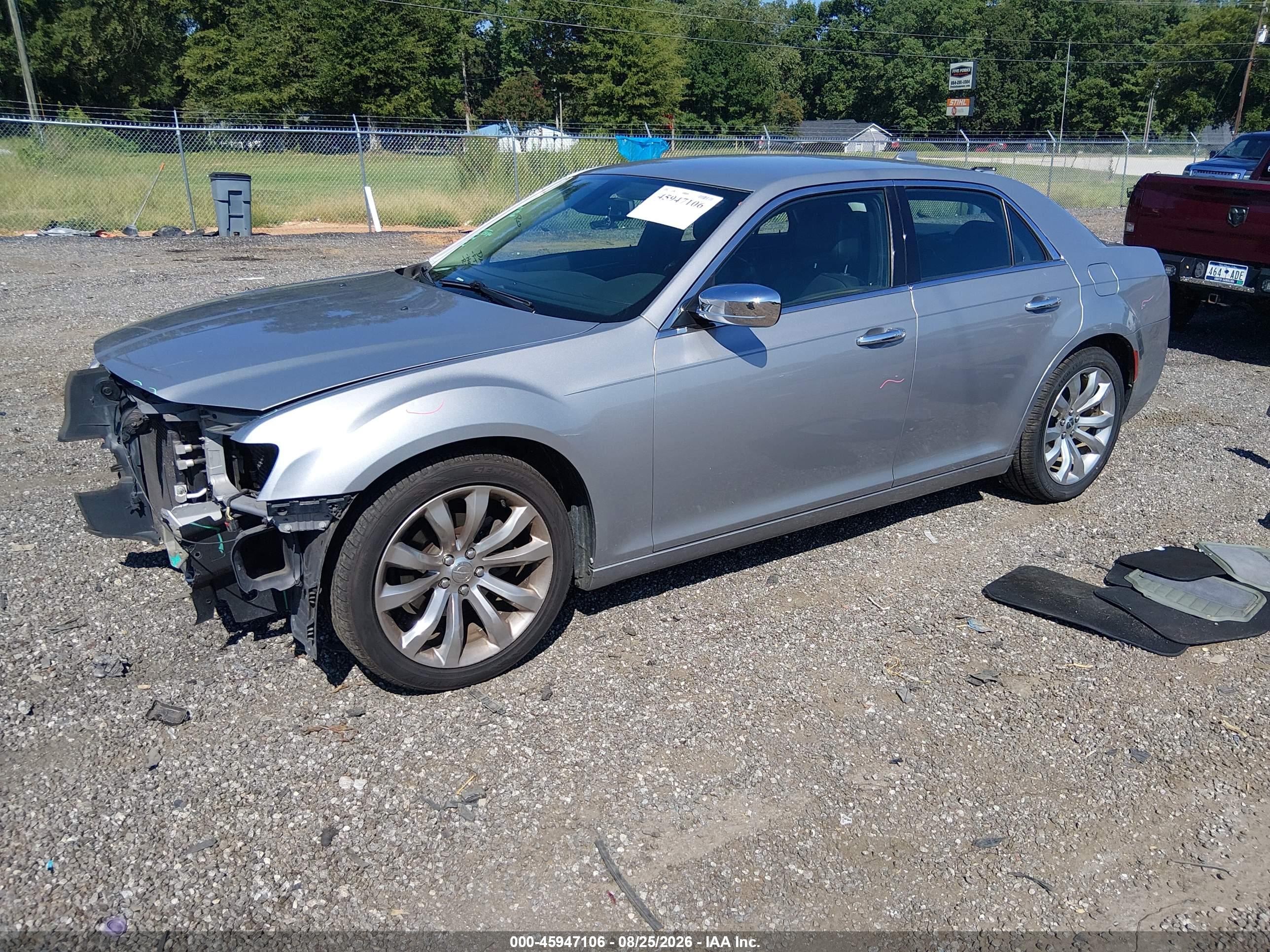 2018 CHRYSLER 300 LIMITED — I2
